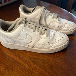 Nike sneakers size 9